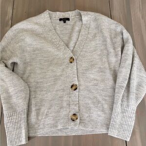 Quince Heather Gray Ribbed V-Neck Button Cardigan